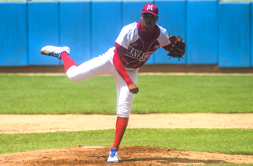 Yadia MartinezVSLasTunas sept202 0017