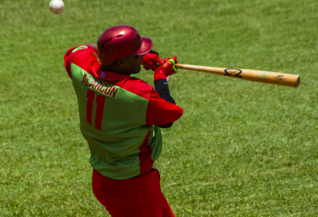 Yosvanis alarcon Las Tunas vs Granma semifinal serie 63 juego 2 2024 0001