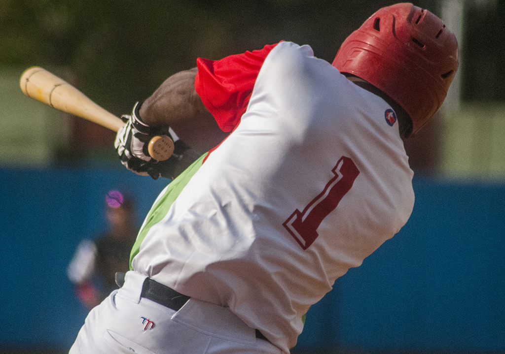 Las Tunas' baseball player Dánel Castro