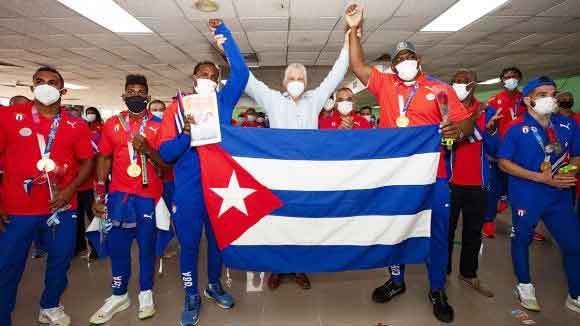 Cuban President Miguel Díaz-Canel welcomed the island's delegation to Tokyo 2020 at Havana's Jose Marti International Airport this August 9, 2021.