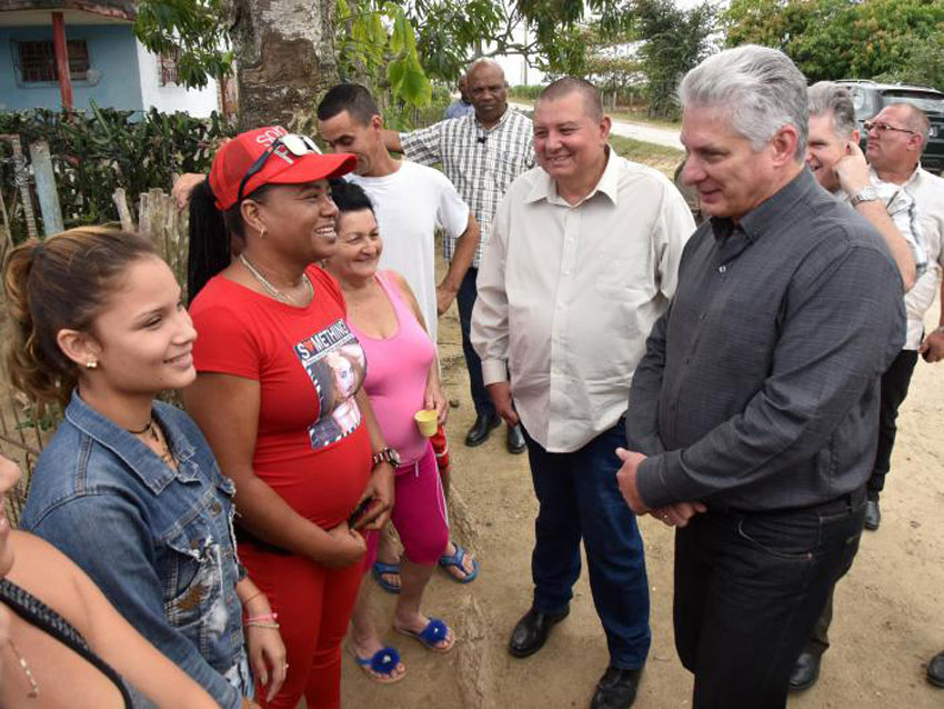 The President tours Las Tunas