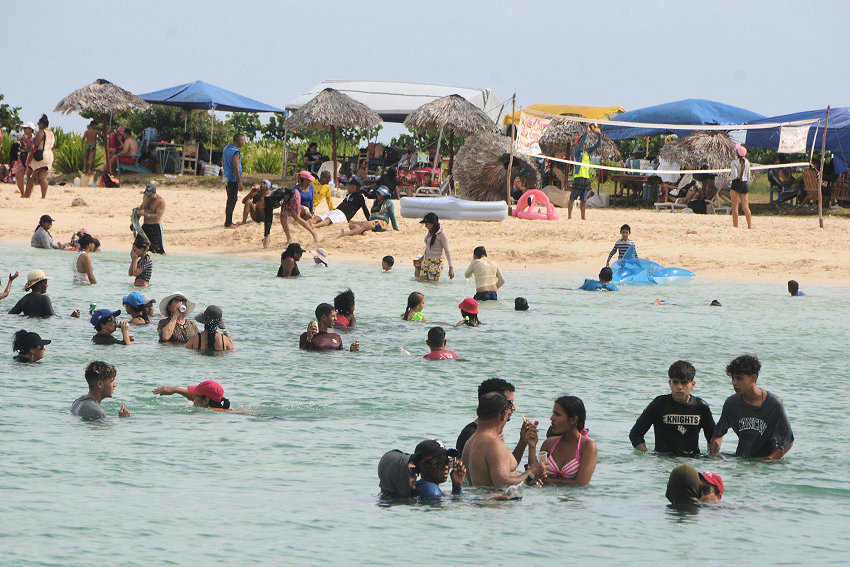 Las Tunas people enjoy the  north coast beaches
