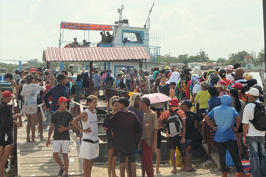 Las Tunas people enjoy the  north coast beaches