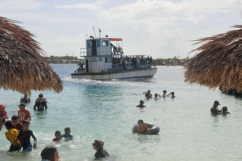 Las Tunas people enjoy the  north coast beaches