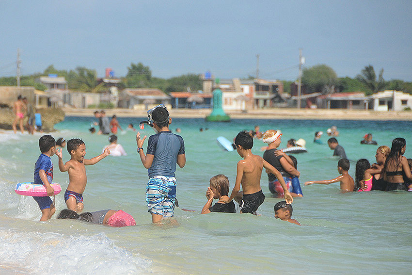 Las Tunas people enjoy the  north coast beaches