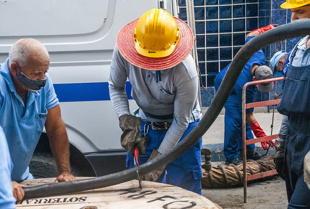 Recuperacion incendiaLasTunas2021Etecsa