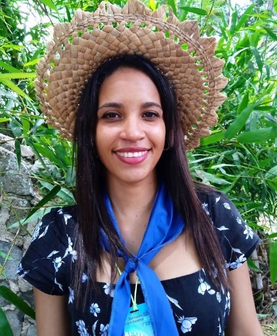 Young poetess Rosabel Pi González, winner of the gloss contest.