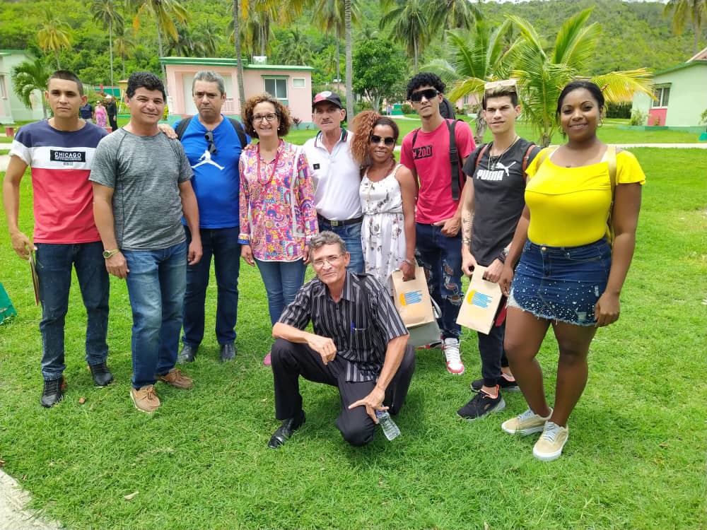 Cultura Coloquio Nacional de Punto Cubano Delegación de Las Tunas 2