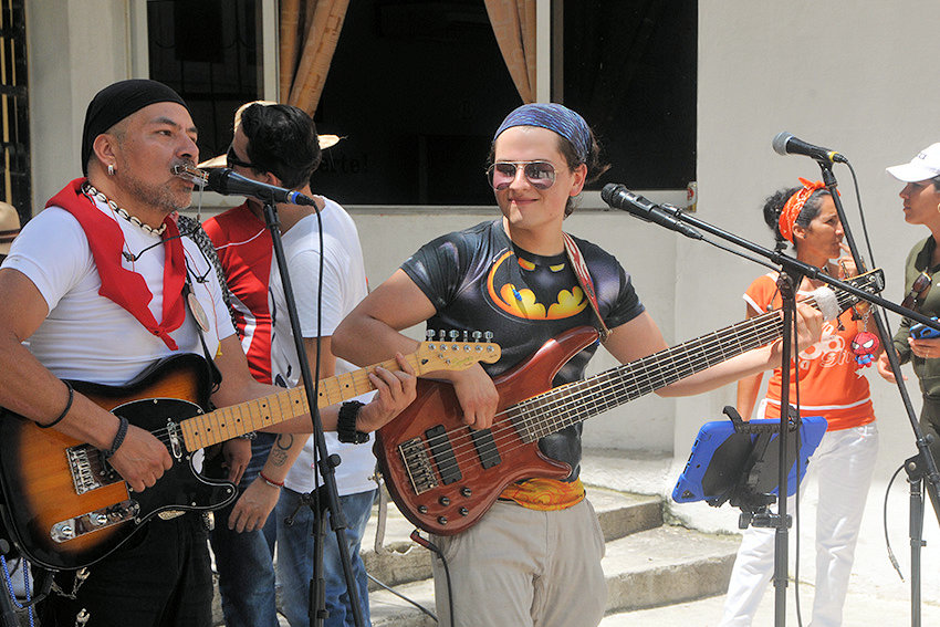 Artist from eight nations attend the Cucalambeana Fiesta.