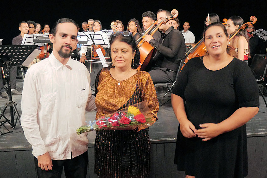 Javier Millet conducted the young musicians