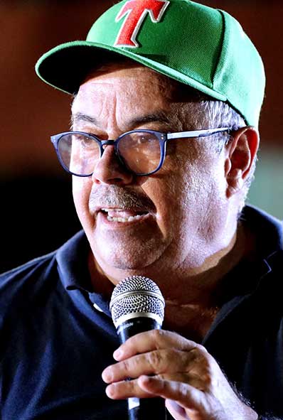 Tim Cremata, leader of "La Colmenita."