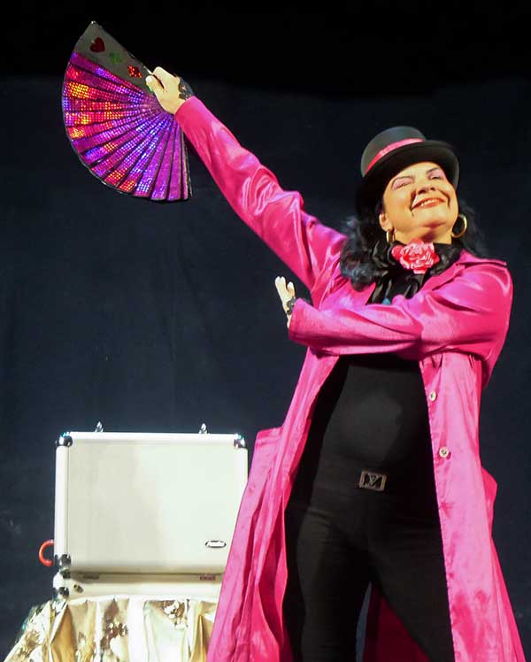 El Festival de Magia Ánfora 2025 descorrió sus cortinas en Las Tunas.