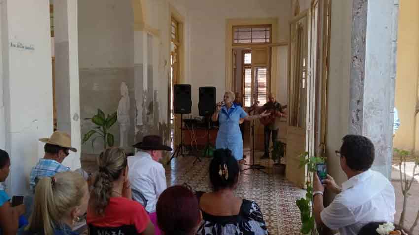 Encuentro de repentismo "La Garganta del Poeta", en Puerto Padre