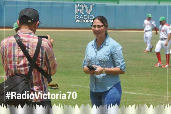 Gretel and Ángel Luis were granted a Mention for Agenda Deportiva