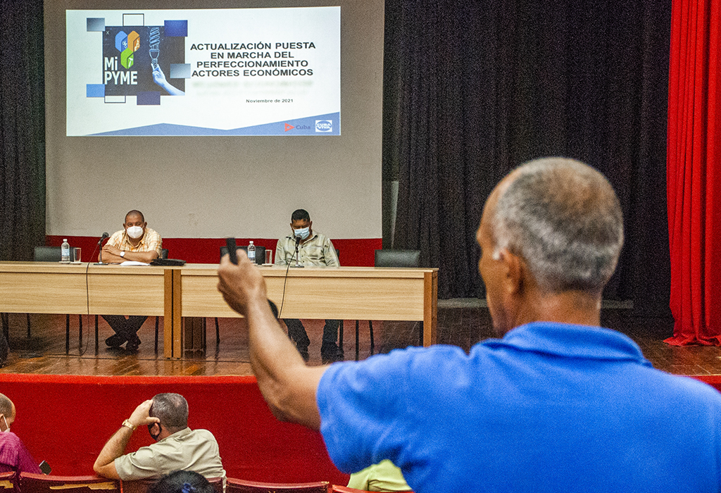 Encuentro ActoresEconomicos Partido Gobierno LasTunas 2