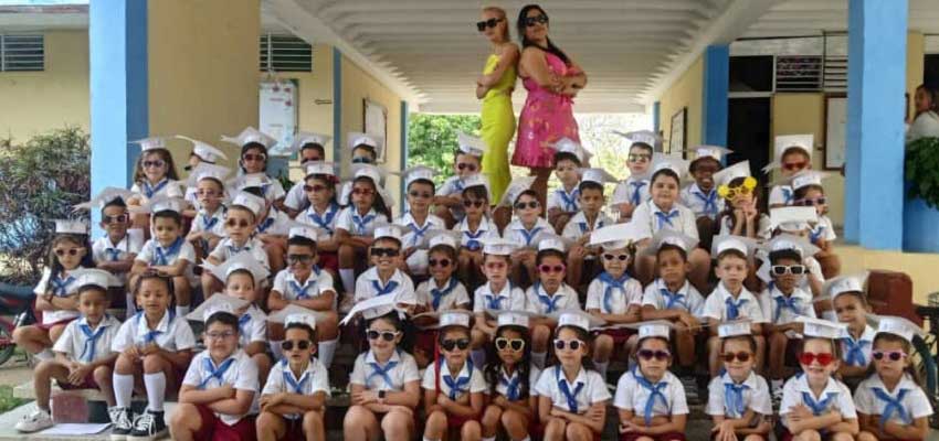 Ya Se Leer: júbilo en escuelas de la ensñanza primaria en Las Tunas.