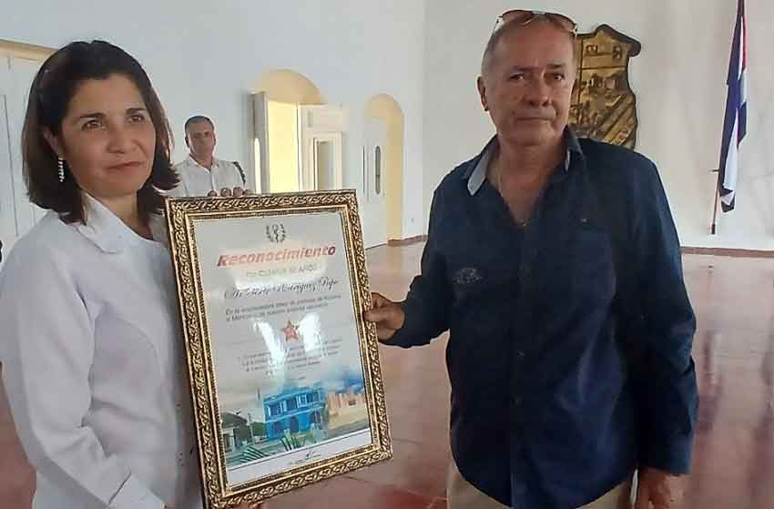 Homenaje a Karl Marx en las Tunas, en el aniversario 207 de su nacimiento.