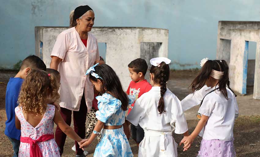 Celebración por el aniversario 65 de la creación de los círculos infantiles en Cuba 