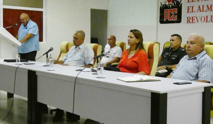 Chequean en Las Tunas preparativos para el período docente 2025-2026.