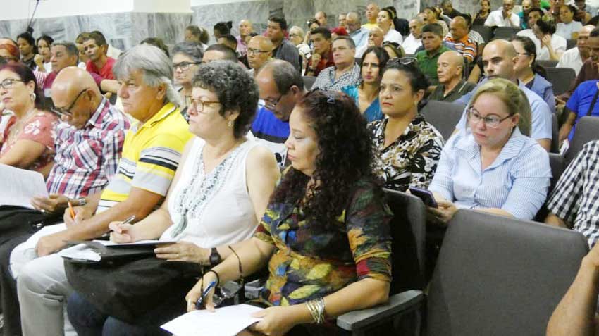 Chequean en Las Tunas preparativos para el período docente 2025-2026.