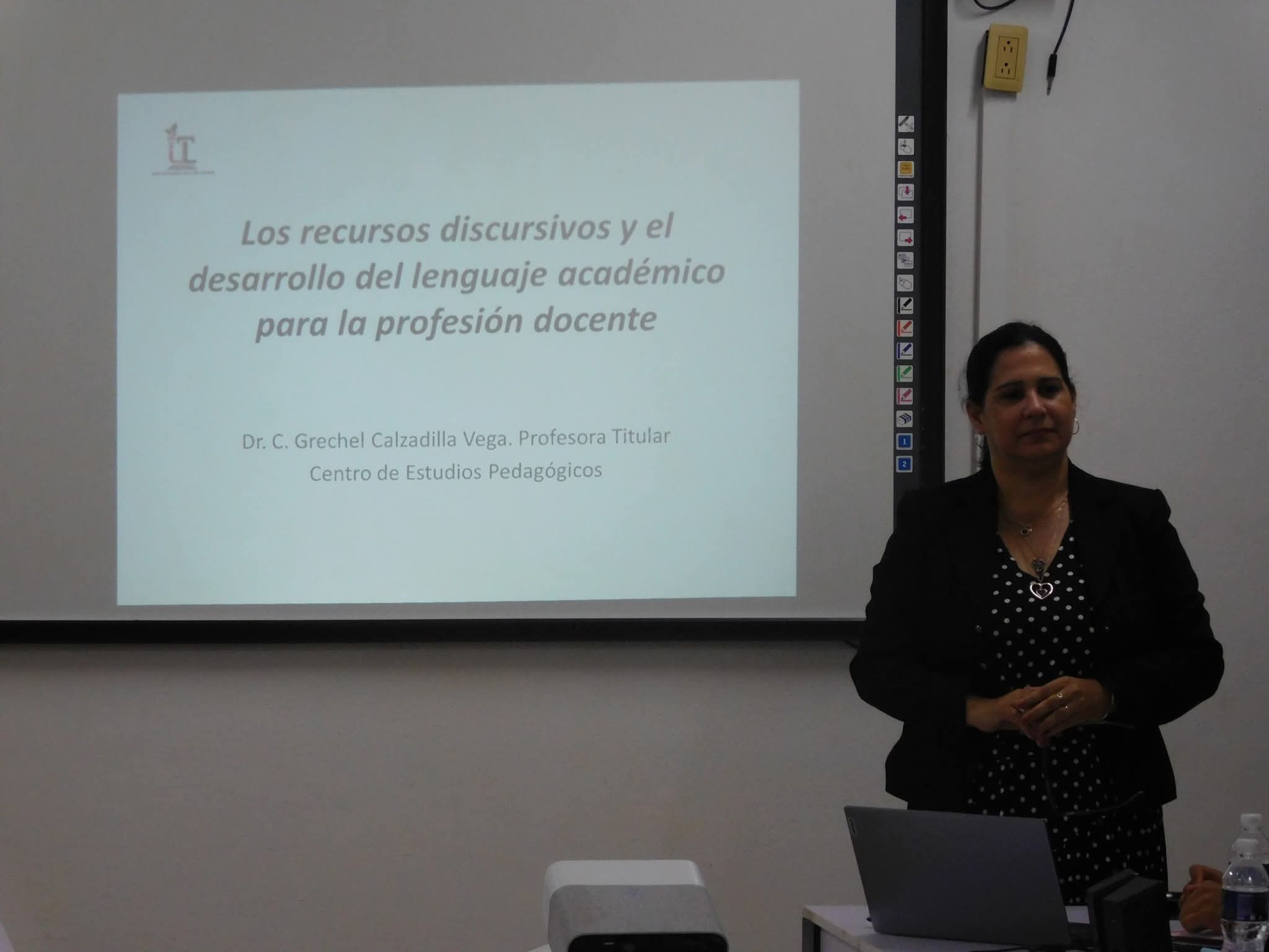 profe Grechel Día del idioma 2