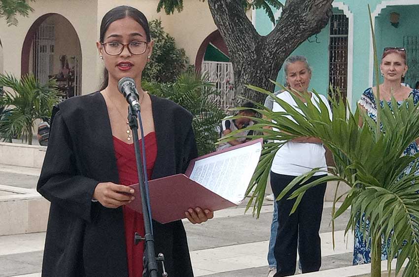 Acto simbólico de juicio oral y público de condena al bloqueo.