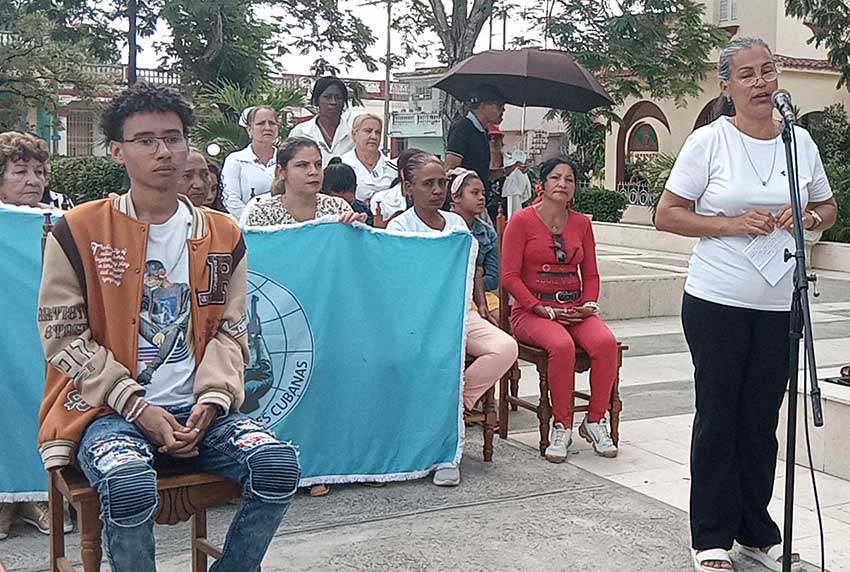 Acto simbólico de juicio oral y público de condena al bloqueo.