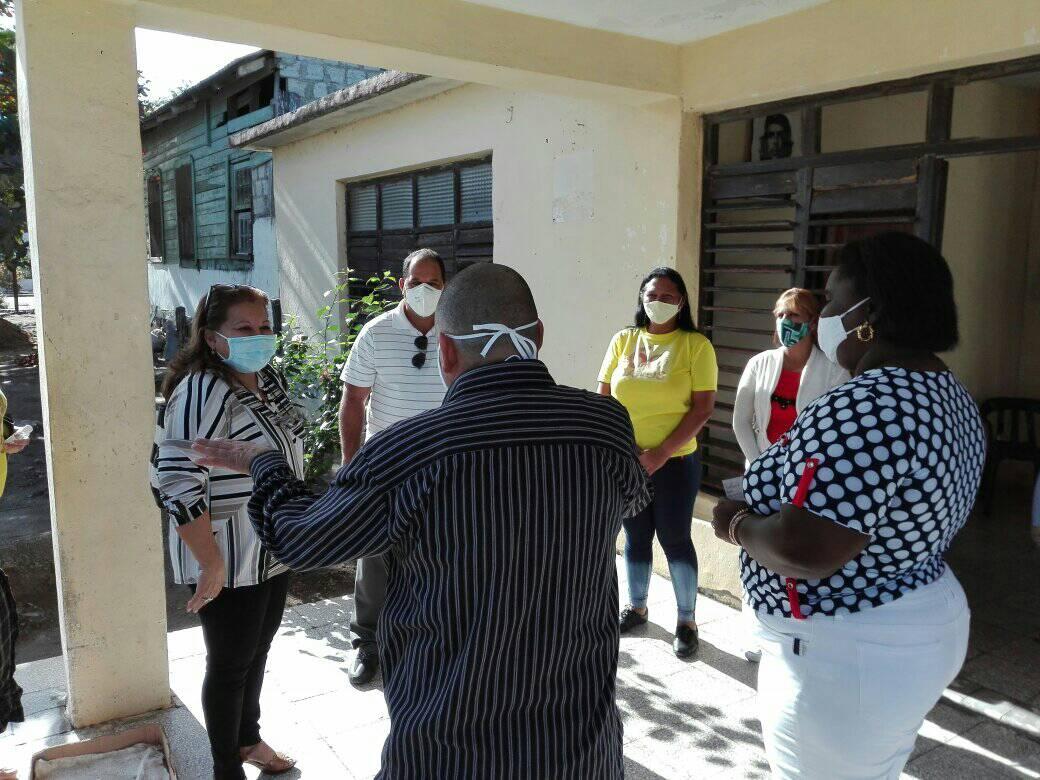 The FMC secretary-general toured communities in Manatí