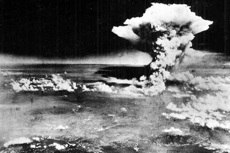 The atomic bombings of Hiroshima and Nagasaki on August 6 and 9, 1945, respectively, killed and wounded hundreds of thousands of people