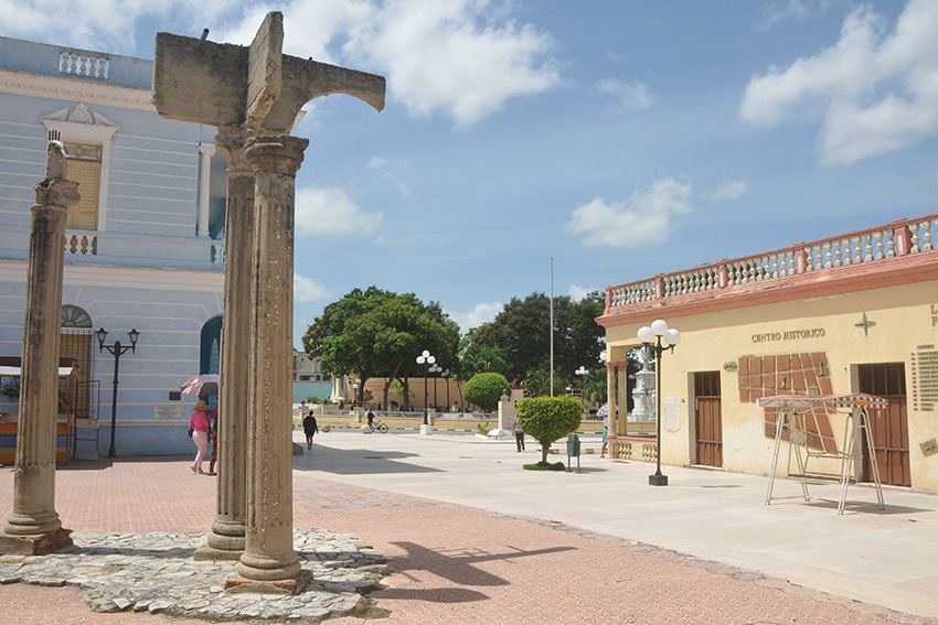 Cultural Plaza in the center city of Las Tunas
