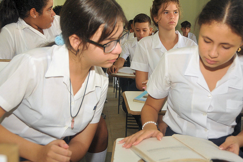 Cuba promotes inclusive prectices in Basic Secondary School level.