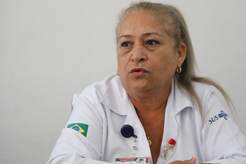 directora del banco de sangre foto rey 1