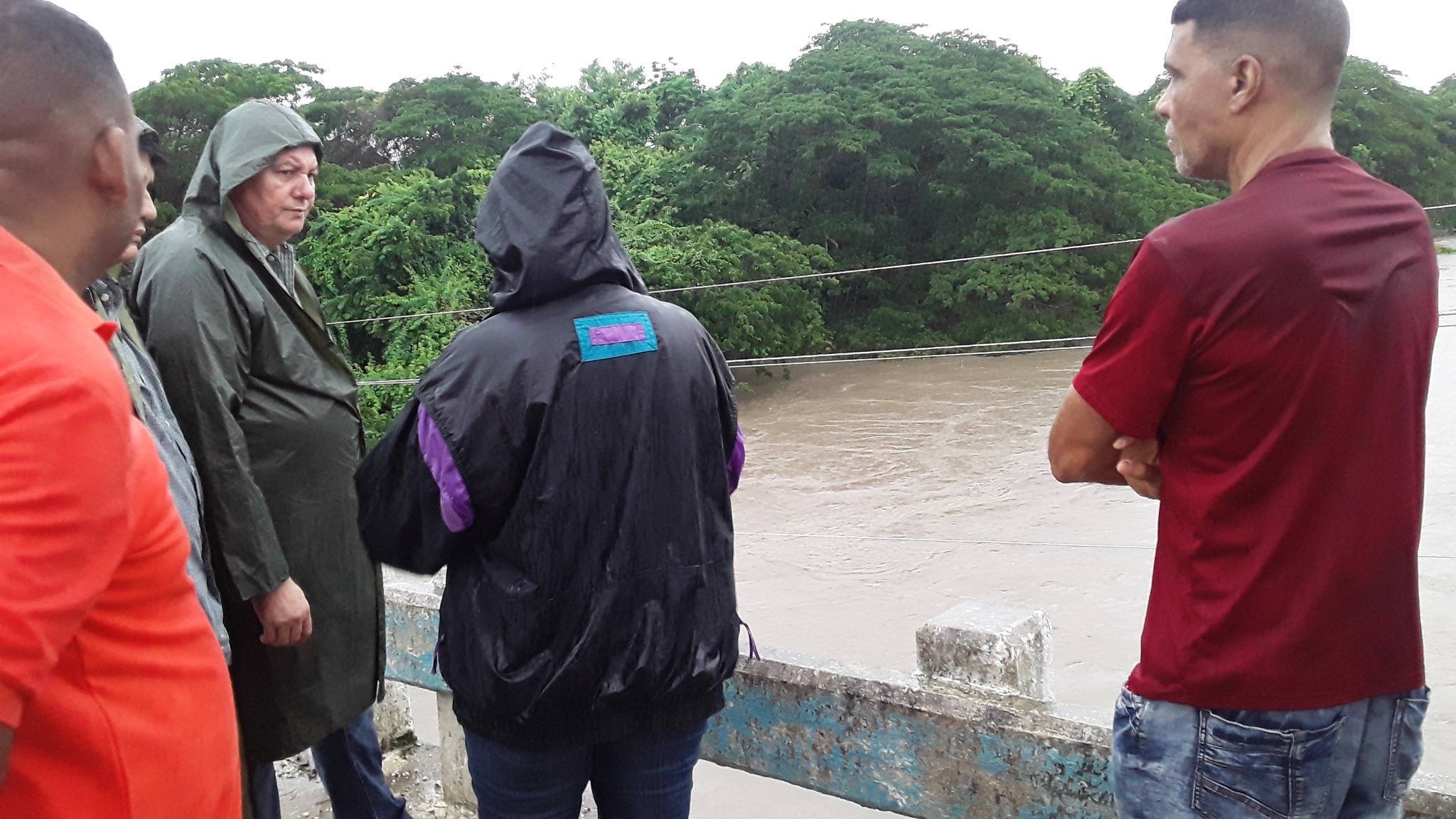 Autoridades de las Tunas recorren municipios del sur