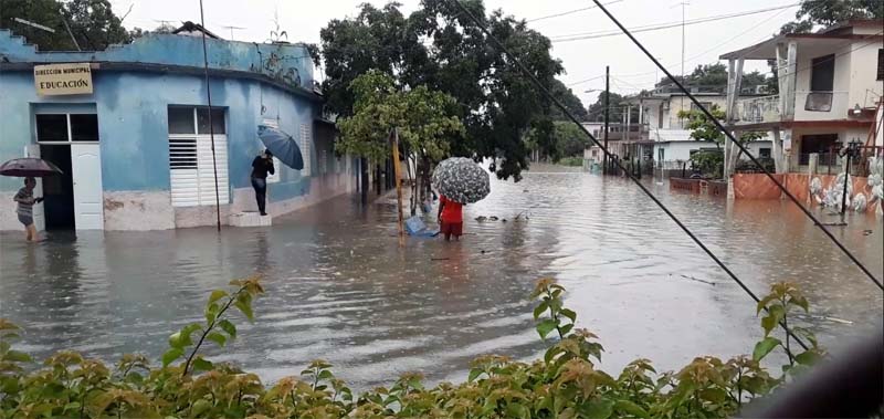 El centro histórico de Colombia fue inundado por el río Tana