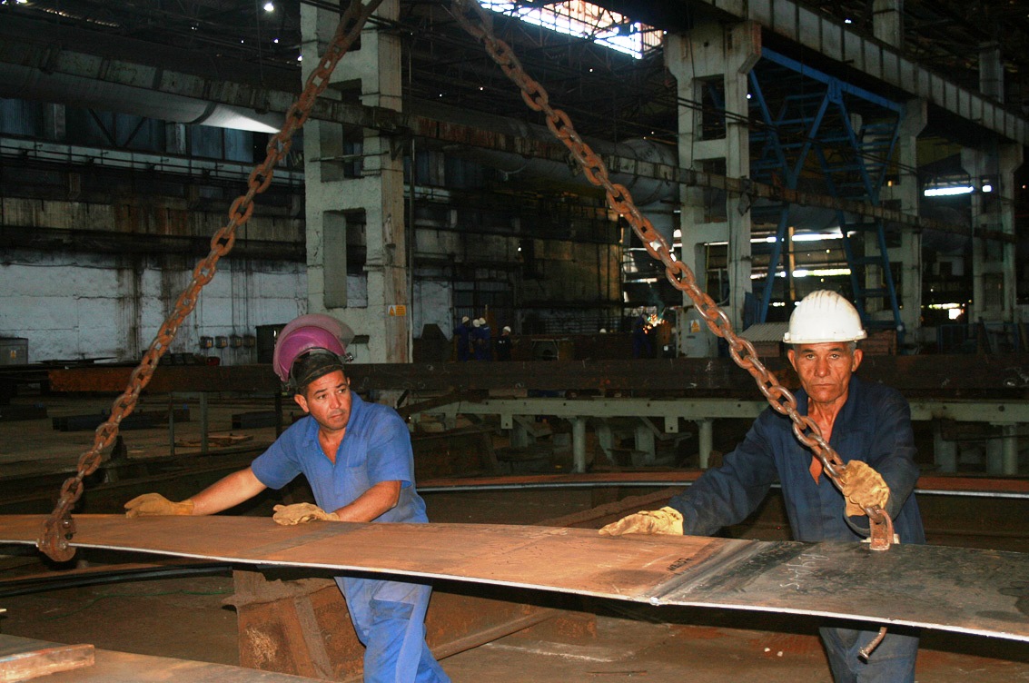 Porlaluz1 Estructuras para rehabilitación de bloque dos de Felton Metunas