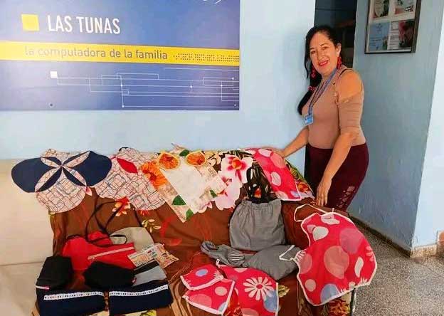 Trabajadores tuneros se alistan para celebrar el 1 Mayo.