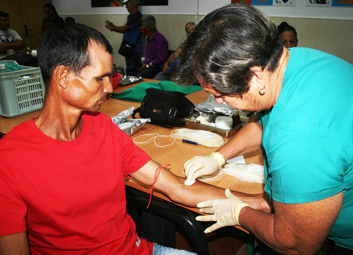 Voluntary blood donations in celebration of May Day.