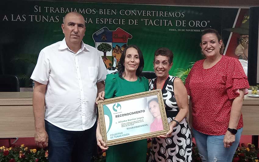 Aliuska Barrios Leyva asumió por más de 20 años la dirección del Sistema de la Radio en Las Tunas.
