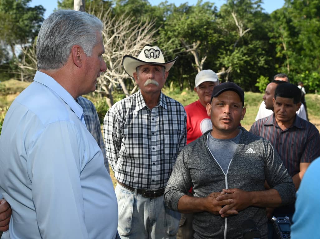 The Cuban president continues touring different municipalities