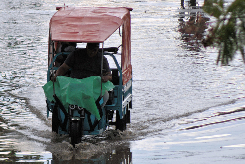 Rains continue in Las Tunas.