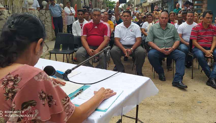 Asamblea de nominación de candidatos a delegados de Poder Popular