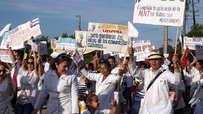 Health workers lead 2022 May Day parade in Las Tunas