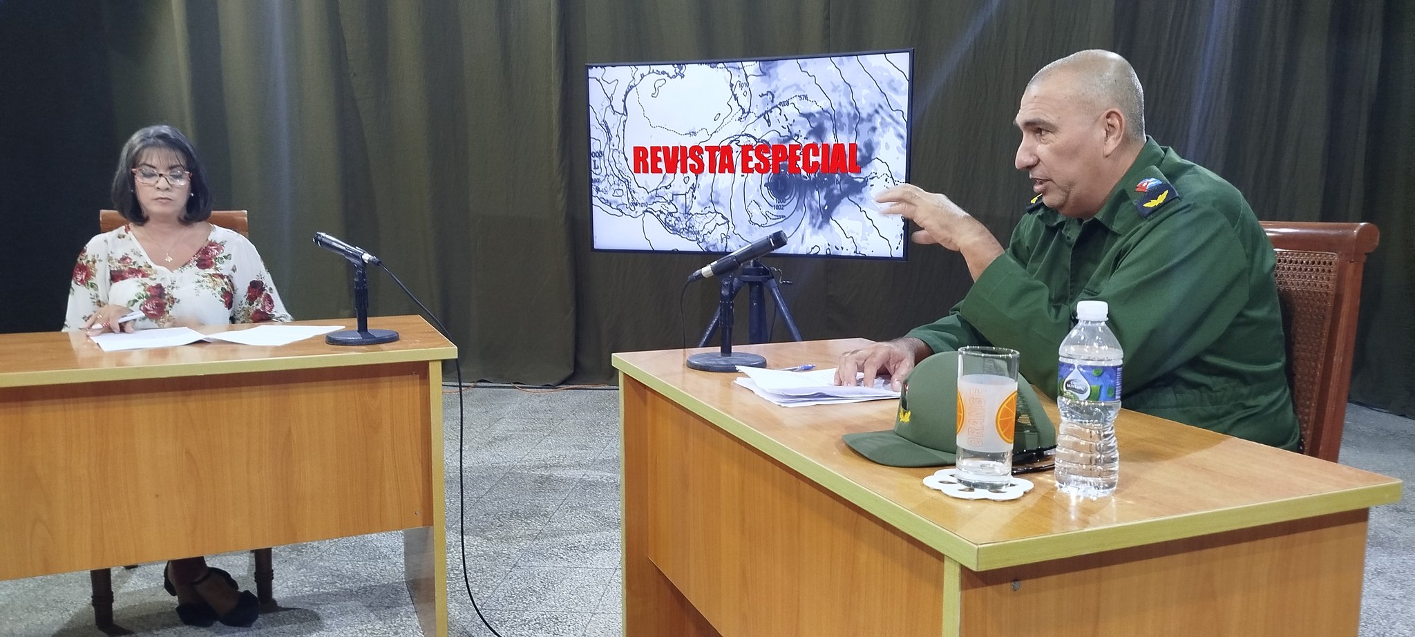 revista especial melissa