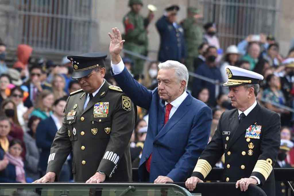 AMLO discurso desfile5