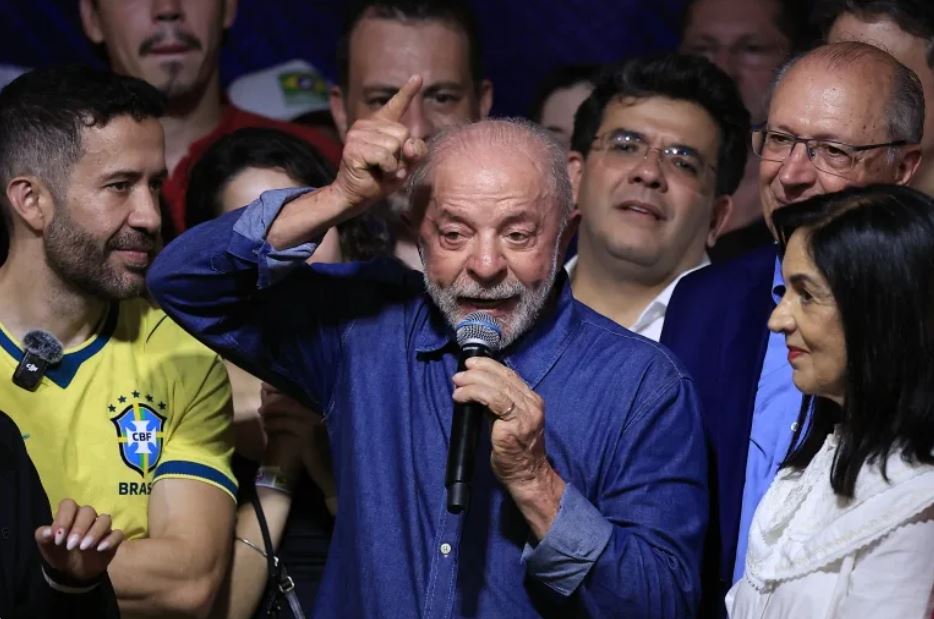 Izquierda de América Latina celebra victoria de Lula