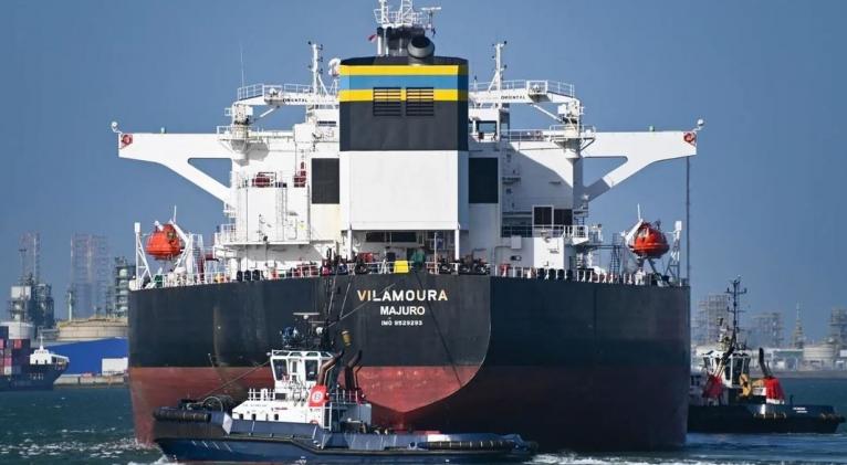 barco petrolero