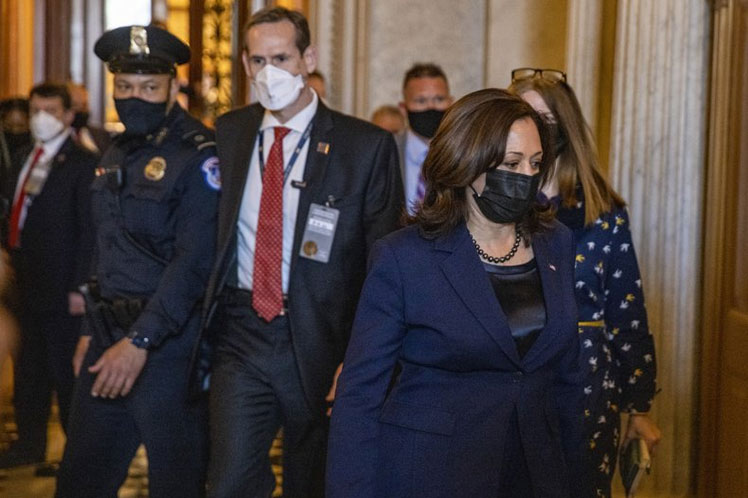 y kamala