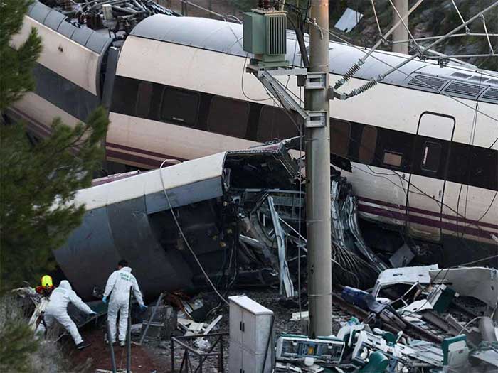 El trágico suceso ocurrió a las 19:39 hora local del domingo.