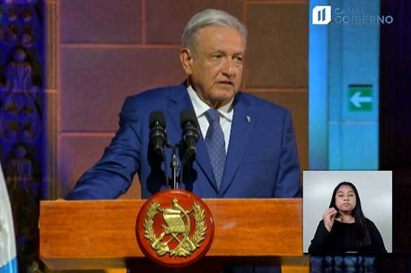 Andrés Manuel López Obrador, llamó en Guatemala a impulsar la unidad de Nuestra América