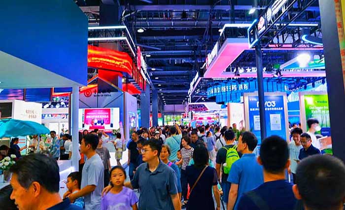 La feria se celebró del 10 al 14, con el lema “Impulso de la Inteligencia Digital, Renovación del Comercio de Servicios”.